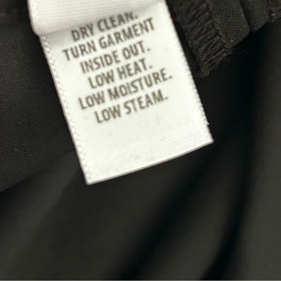 St. John Caviar Diana Straight Leg pants in black - Picture 7 of 8